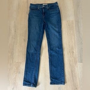 Levi’s size 29 312 shaping slim jeans